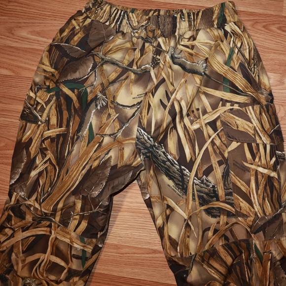 Cabela’s CAMO HUNTING PANTS WATERPROOF BREATHABLE Medium - Picture 2 of 5